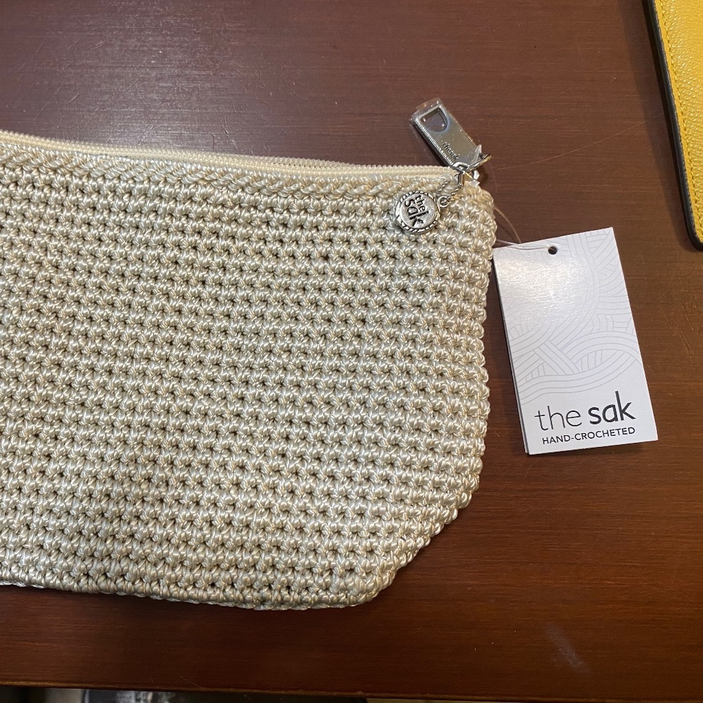 NWT NEW The Sak Essential Medium Pouch Natural